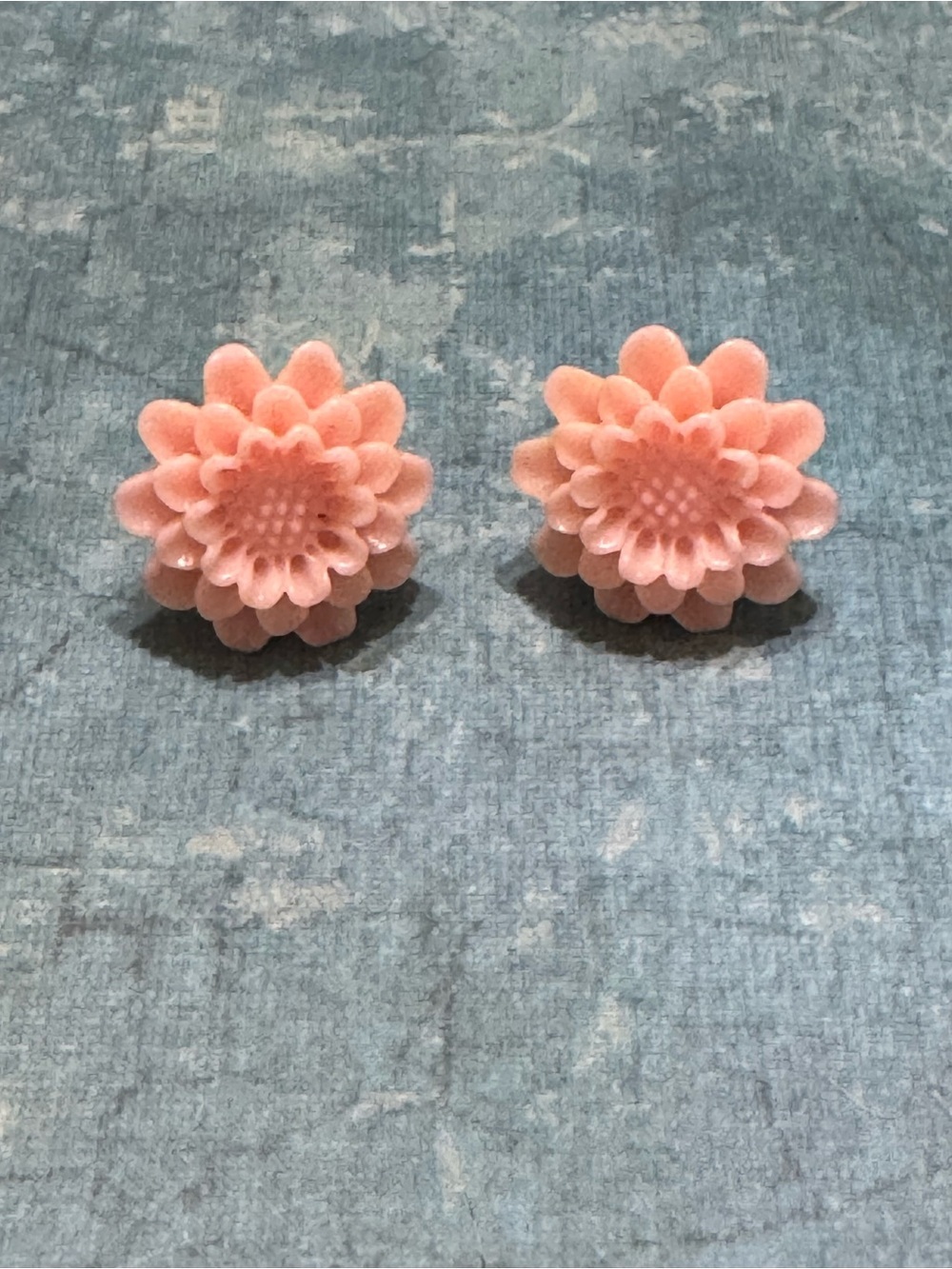 CHRYSANTHEMUM STUD EARRINGS